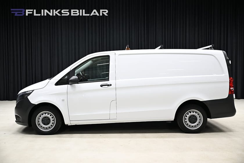 Bild 3 av Mercedes-Benz Vito 110 CDI 2.8t 102HK Lång|Inredning|Drag|Värmare|Lågmil|Moms