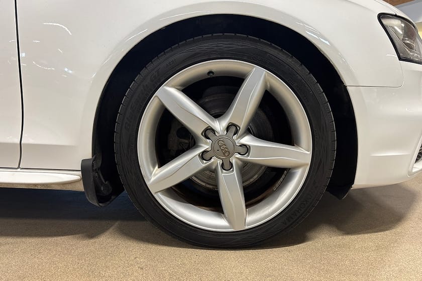 Bild 5 av Audi A4 Avant 2.0 TDI quattro S-Line / Värmare / Drag