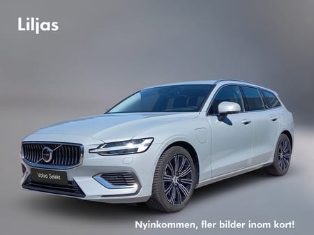 Volvo V60 Recharge T6 AWD Core Bright//Dragkrok//