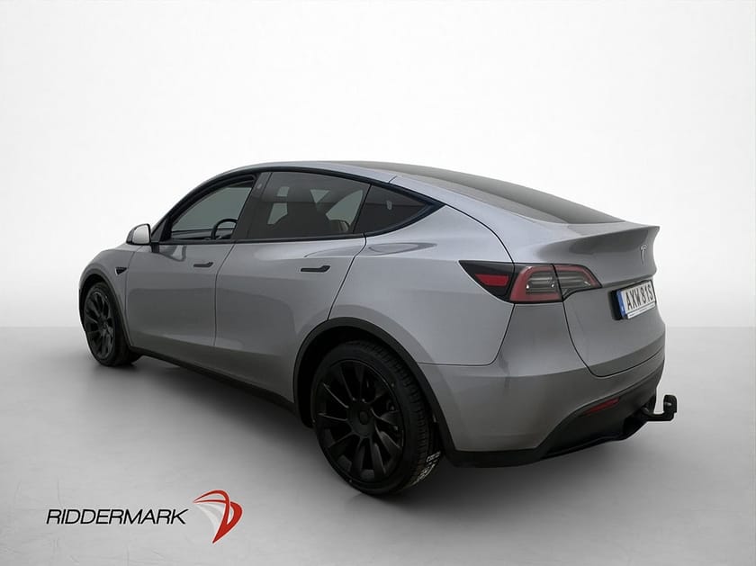 Bild 5 av Tesla Model Y Long Range AWD Pano Dragkrok AP Sv.Såld MOMS