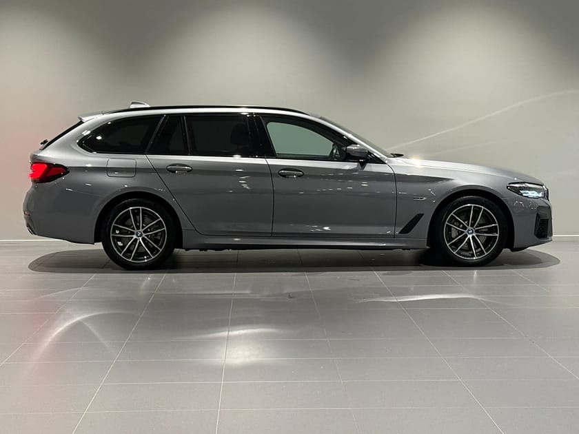 Bild 3 av BMW 530e xDrive Touring M Sport Drag Hi-Fi Rattvärme