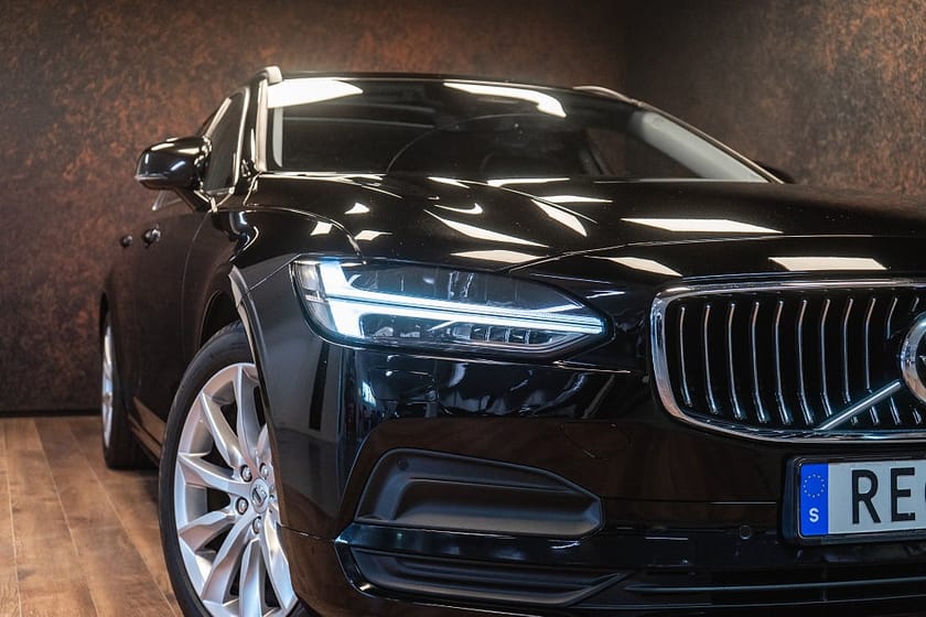 Bild 5 av Volvo V90 B4 Advanced Edt | Panorama | Värmare | Drag |2179 kr/m