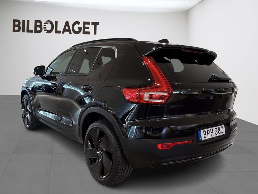 Bild 3 av Volvo EX40 Single Motor Extended Range M R Ultra Black Edt(DRAG/NAVI/PANO/360KAMERA)