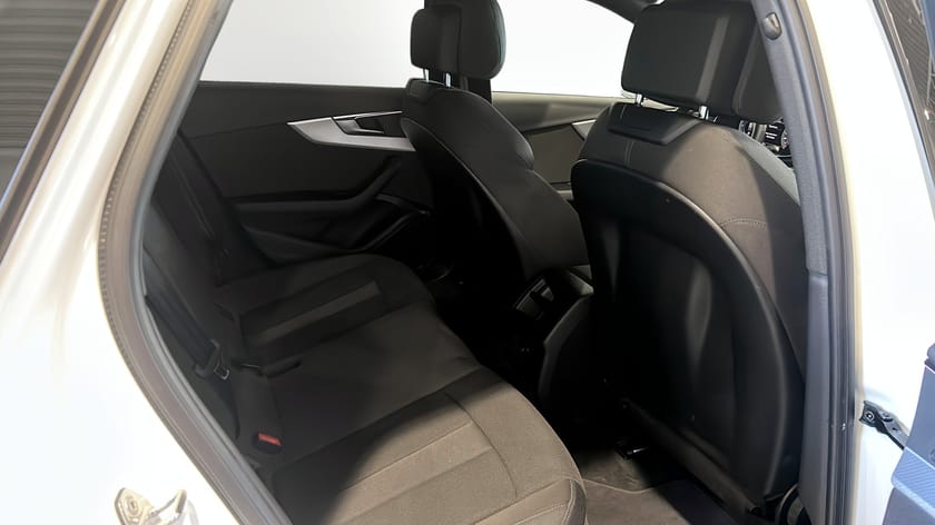 Bild 5 av Audi A4 Avant 40 TDI quattro / Drag / Digital Cockpit