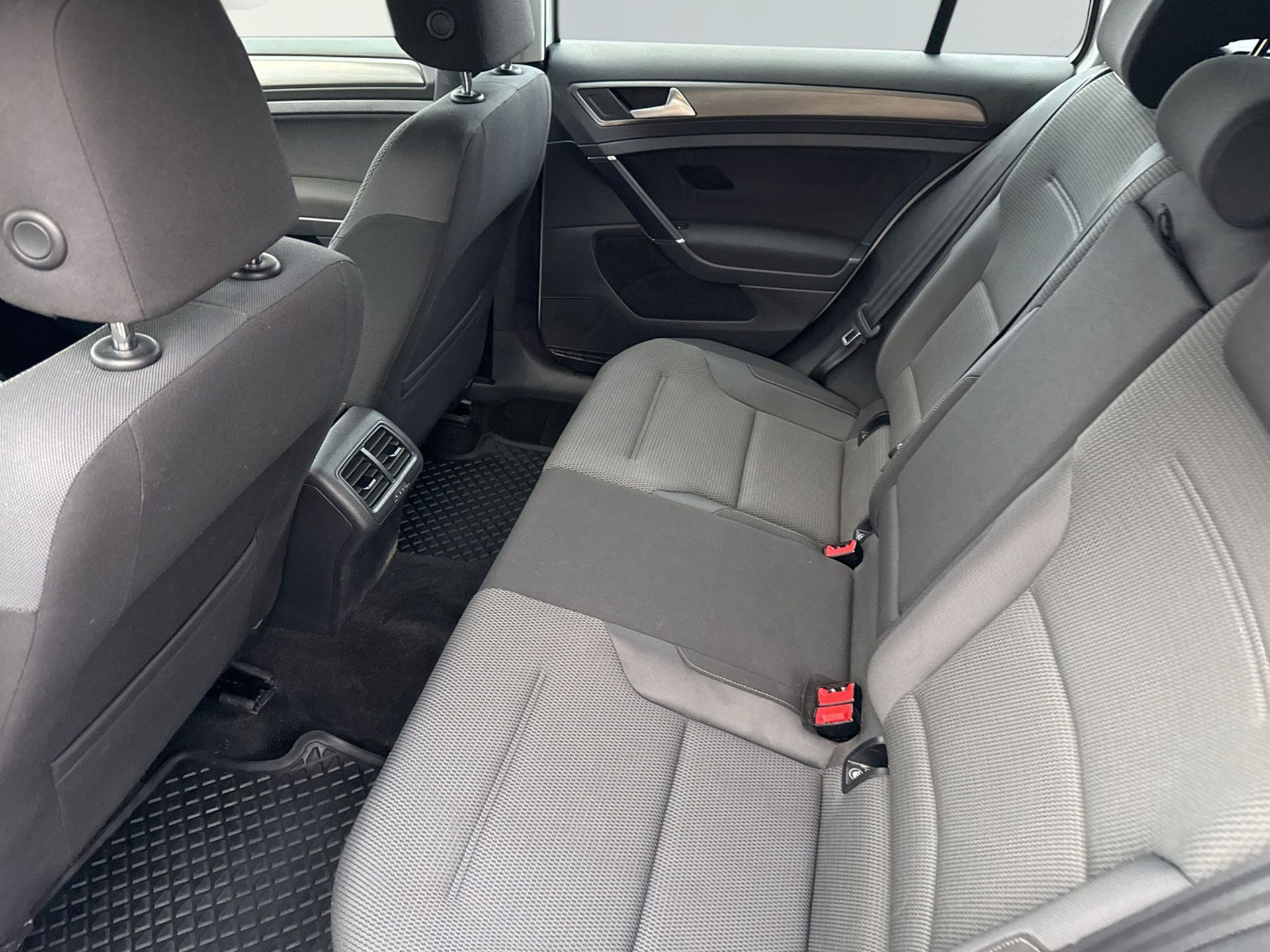 Volkswagen Golf 1.6 TDI DPF BMT 2014, bild 7/20