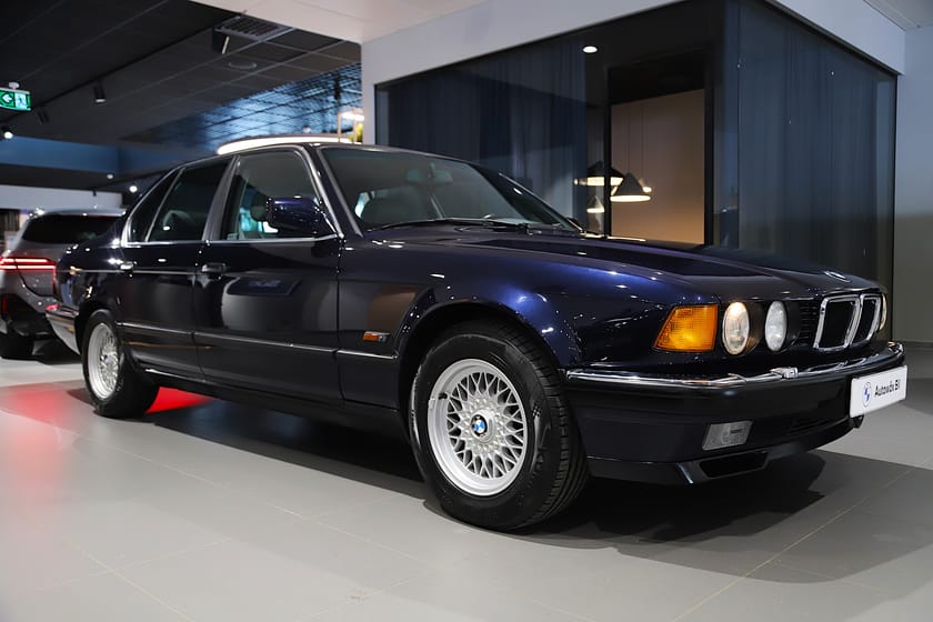 Bild 2 av BMW 740i 740iA E32 – 1994 | Svensksåld | Endast 12 100 mil | Oerhört välhållen