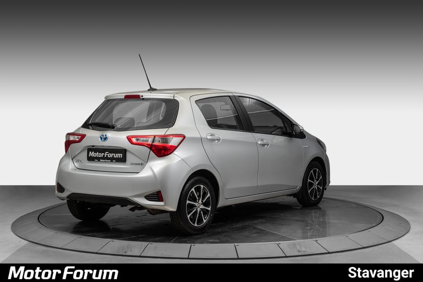 Bilde 5 av Toyota Yaris Hybrid HYBRID/ VELHOLDT/ GARANTI / RYGGEKAMERA/ NAVI