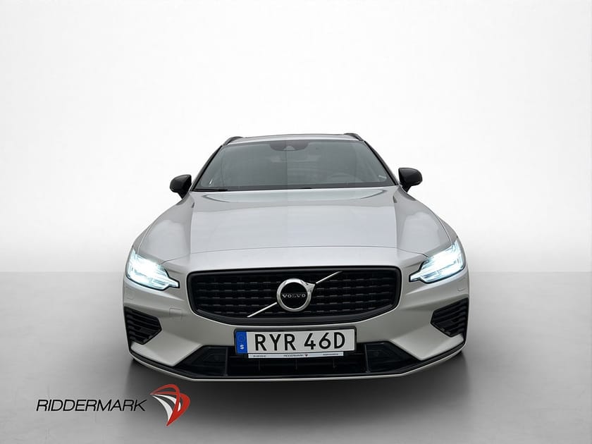 Bild 2 av Volvo V60 Recharge T8 AWD 456hk R-Design h/k Pano Drag