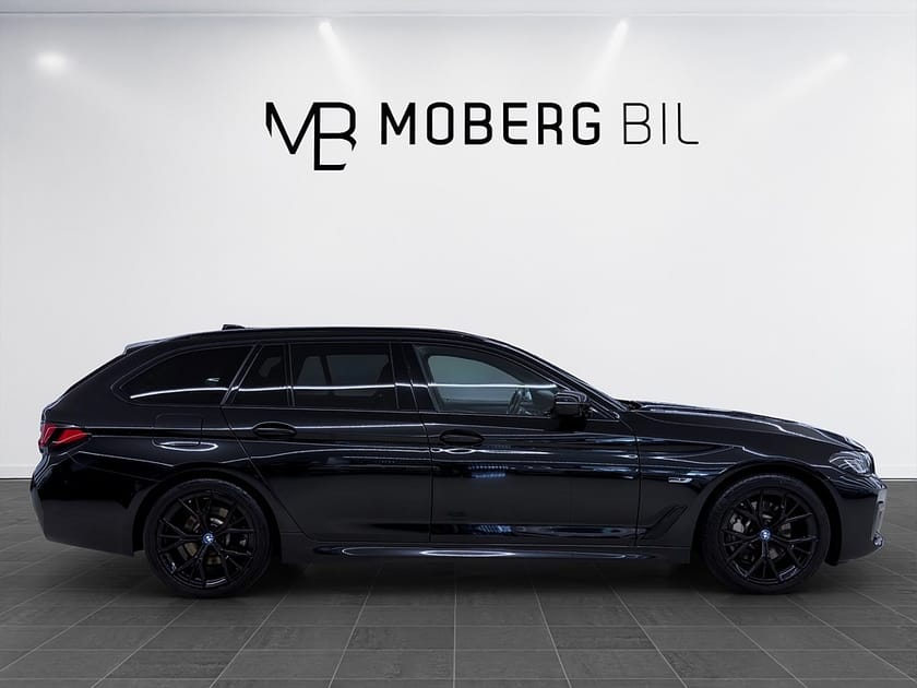 Bild 4 av BMW 530e xDrive Touring 292hk M Sport Läder Drag B-Kamera