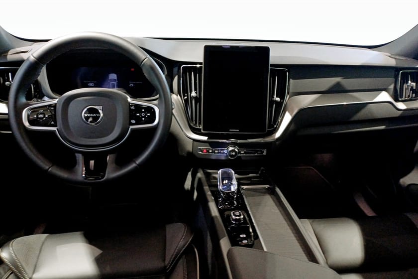 Bild 4 av Volvo XC60 T6 Plus Black Nordic Edition