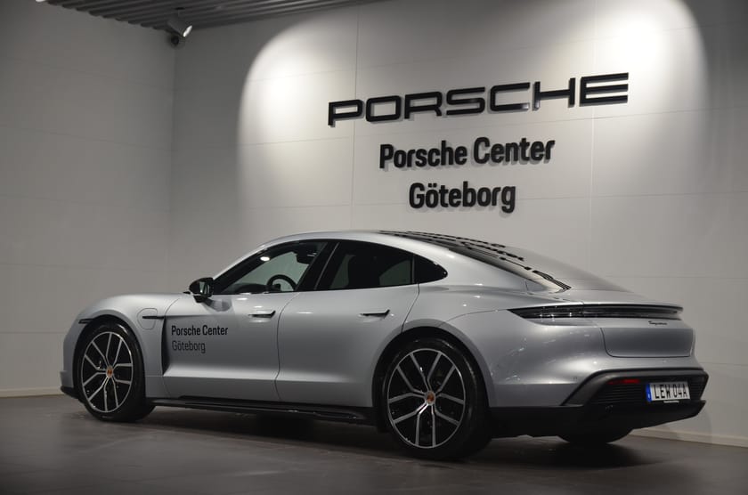 Bild 5 av Porsche Taycan 4 Black Edition