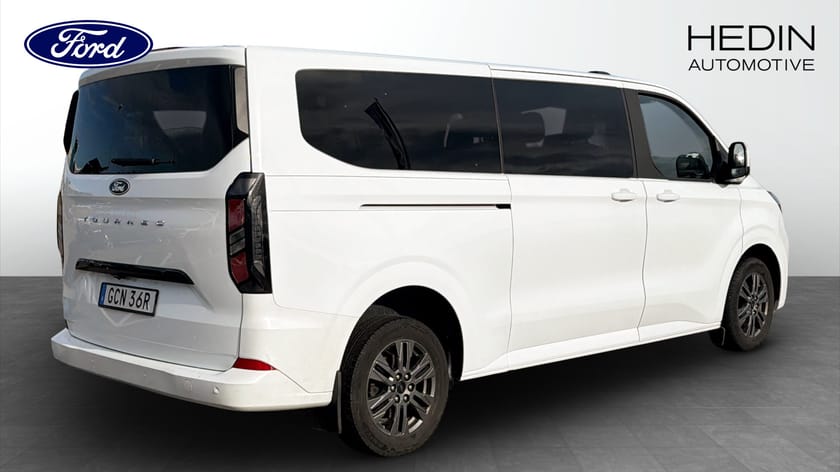 Bild 2 av Ford Tourneo Custom 320 Titanium LWB 2.0L 170HK 9-sits / Dieselvärmare