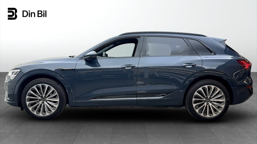 Bild 2 av Audi Q8 55 e-tron quattro S-line 408hk/Pano/360kamera/drag