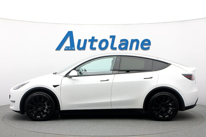 Bild 5 av Tesla Model Y Long Range AWD Dragkrok,Pano,GPS,19" 514hk
