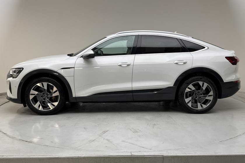 Bild 2 av Audi Q8 Sportback 55 e-tron quattro (408hk) Proline