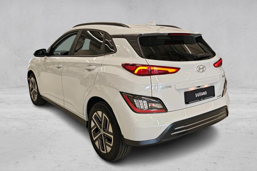 Bilde 3 av Hyundai Kona Electric 64 kWh LongRange I Premium I CarPlay I R.kamera I Skinn I HUD