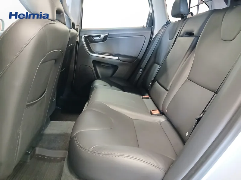 Bild 10 av 12 – Volvo XC60 D4 AWD Classic Summum