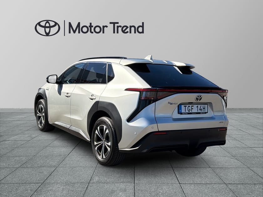 Bild 3 av Toyota bZ4X 71.4 kWh AWD 217hk,Executive & JBL,4.400mil,