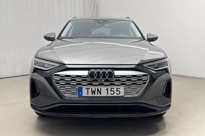 Bild 5 av Audi Q8 55 e-tron quattro (408hk) Helläder Panorama