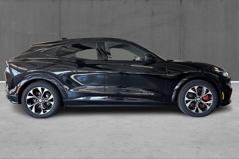 Bilde 4 av Ford Mustang Mach-E Long Range AWD LR First Edition. B&O, Skinn, Panorama, 360 kamera
