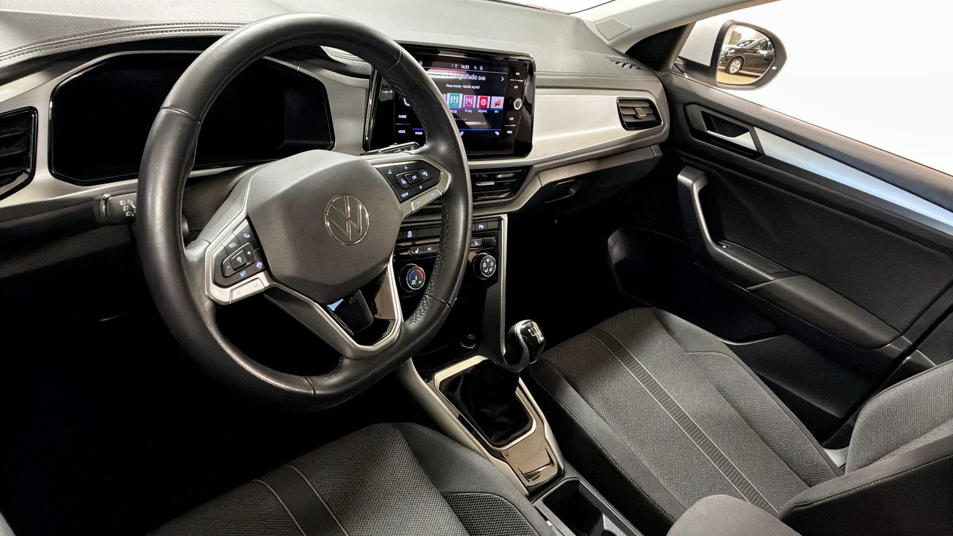 Volkswagen T-Roc 1.0 TSI 110-Backkamera 2023, kuva 7/10