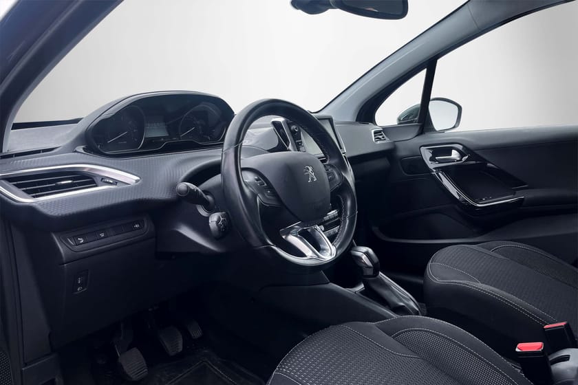 Bild 4 av Peugeot 208 ALLURE | NYBYTT KAMREM | CARPLAY | GPS | P-RADAR