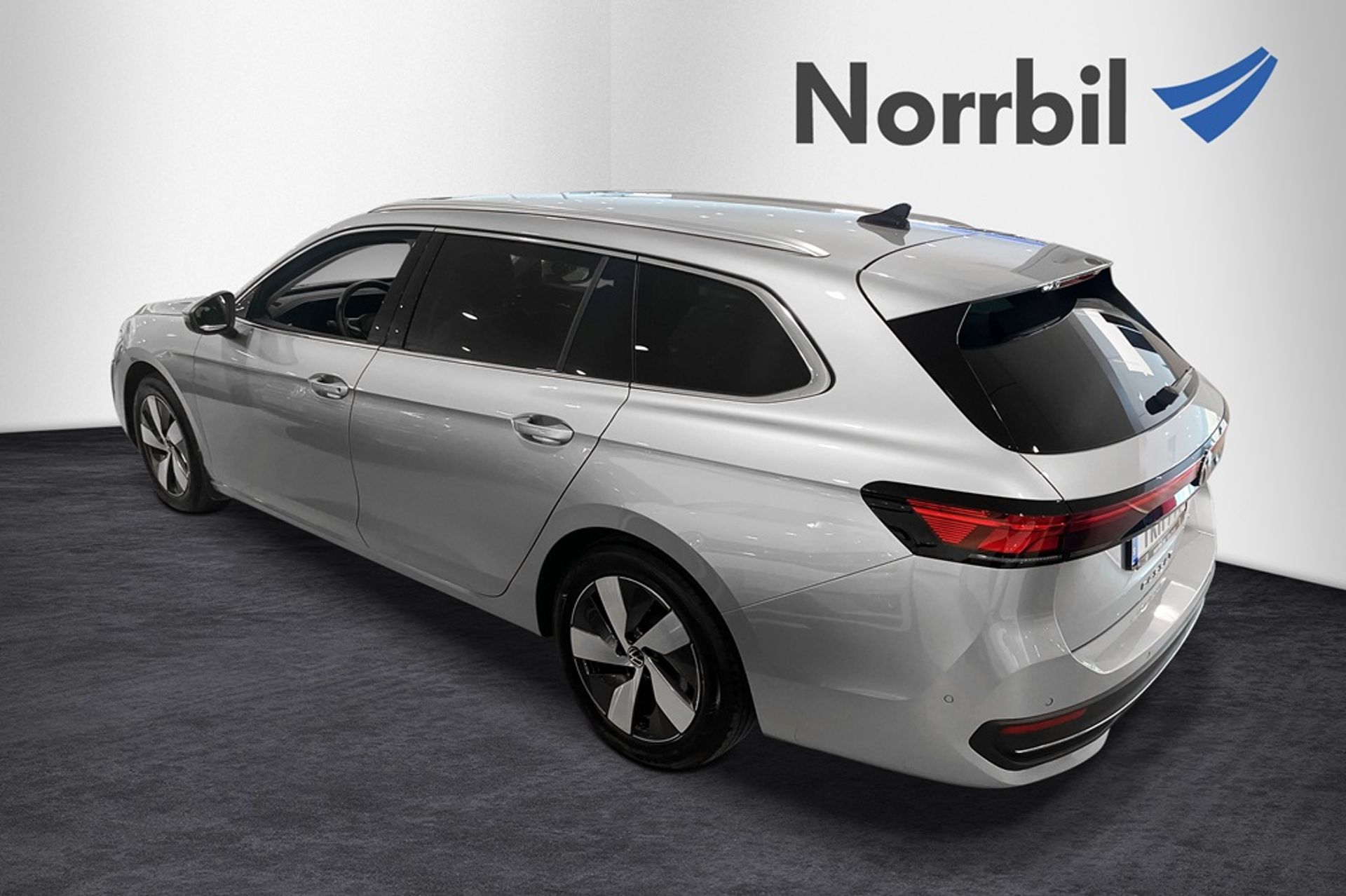 Volkswagen Passat 2025, bild 3/10