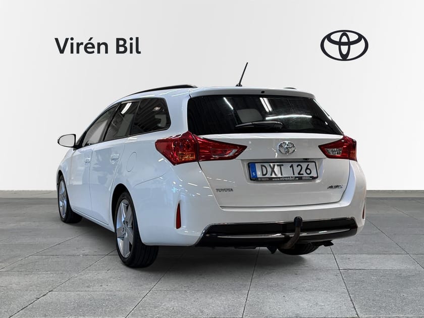 Bild 2 av Toyota Auris Touring Sports 2,0 D Edition 50 Man (V-hjul/drag)