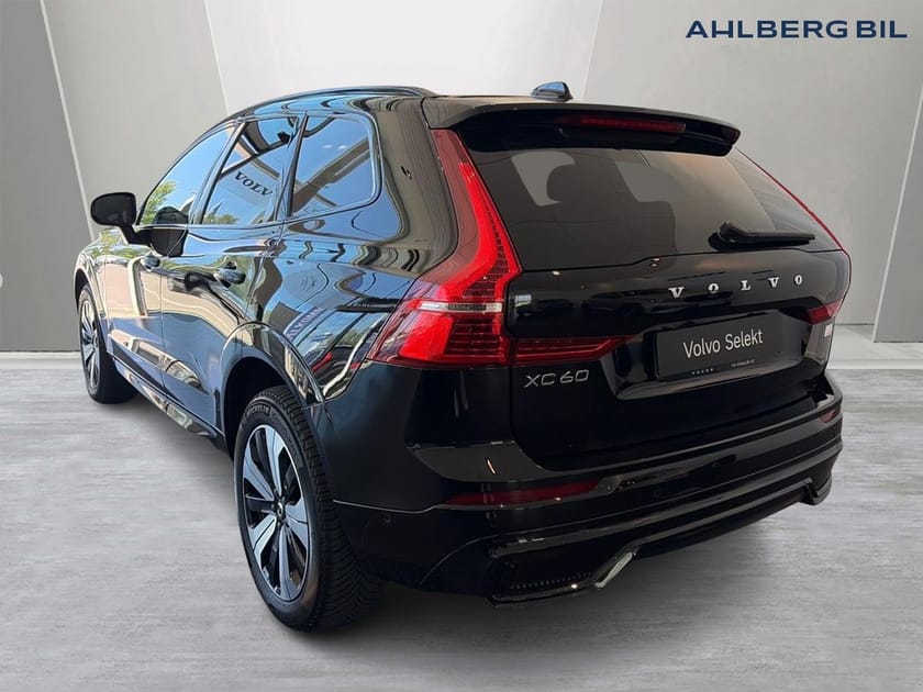 Bild 3 av Volvo XC60 Recharge T8 Plus Dark. 360 kamera, Panoramaglastak, Navi, Adaptiv farthållare