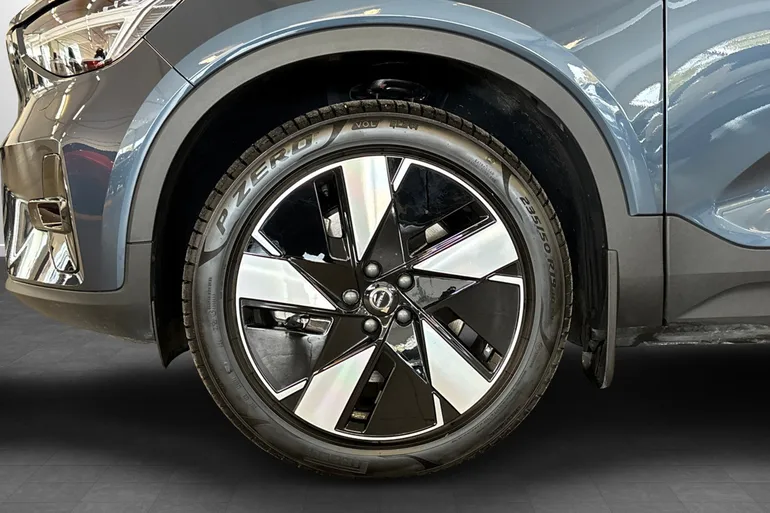 Volvo EX40 Twin Motor Performance