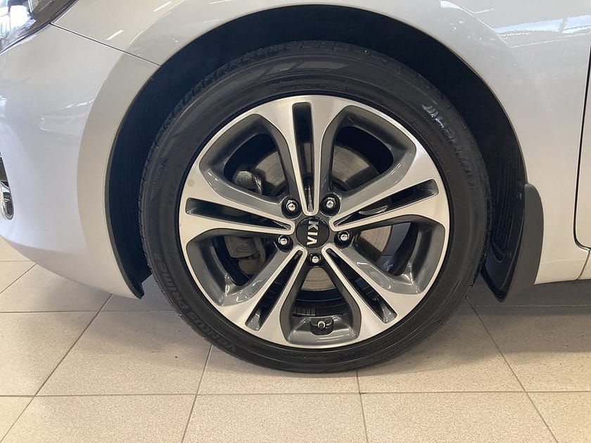 Bild 5 av Kia cee'd_sw SW GT-Line Backkamera Nav