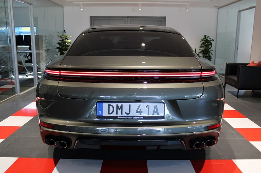 Bild 3 av Porsche Panamera 4 E-Hybrid 