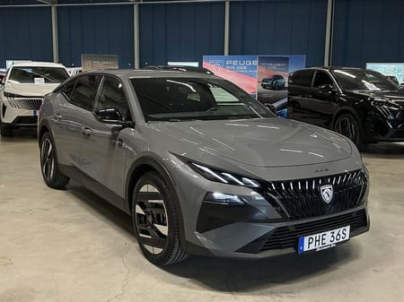 Peugeot 408 Hybrid 145
