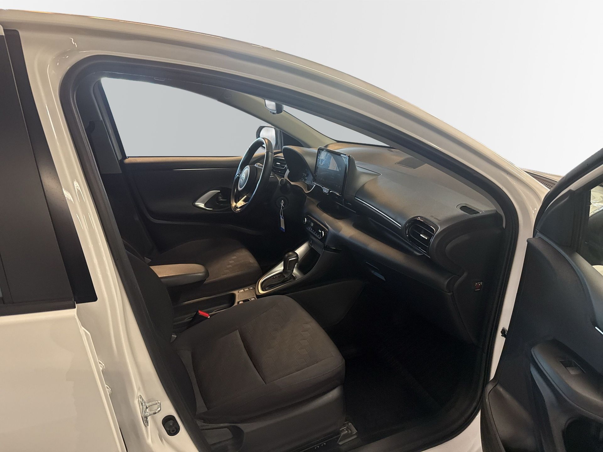 Toyota Yaris 2025, bild 7/10