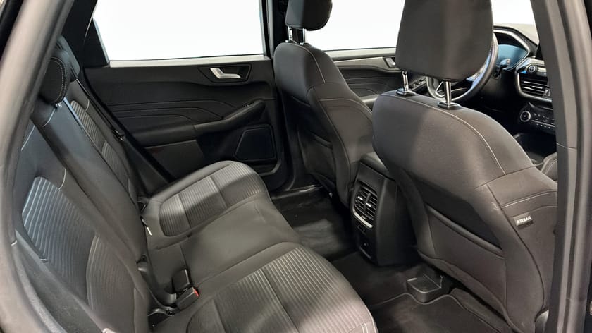 Bild 5 av Ford Kuga Plug-In Hybrid SUV TITANIUM 2.5 Privatleasing från 4395:-
