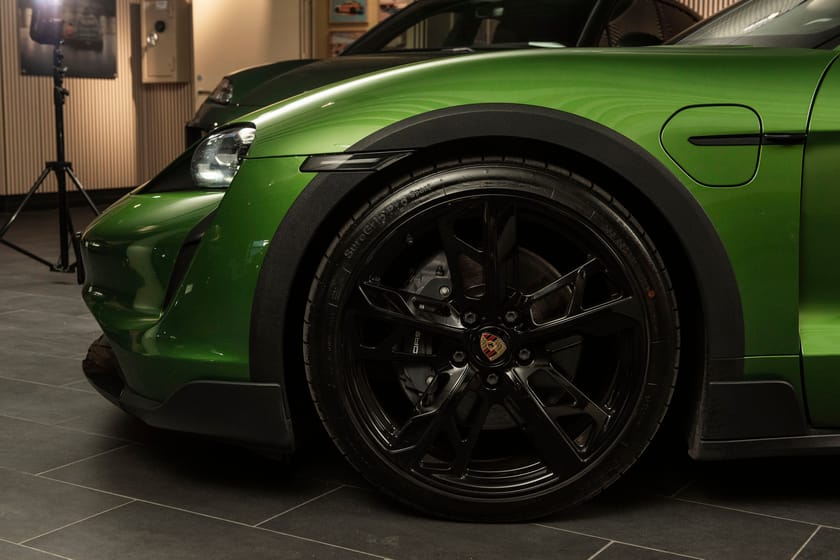 Bilde 4 av Porsche Taycan 4 Cross Turismo HUD/BOSE/Pano/Rear-axel/Passkjerm/Sport-chrono/+++