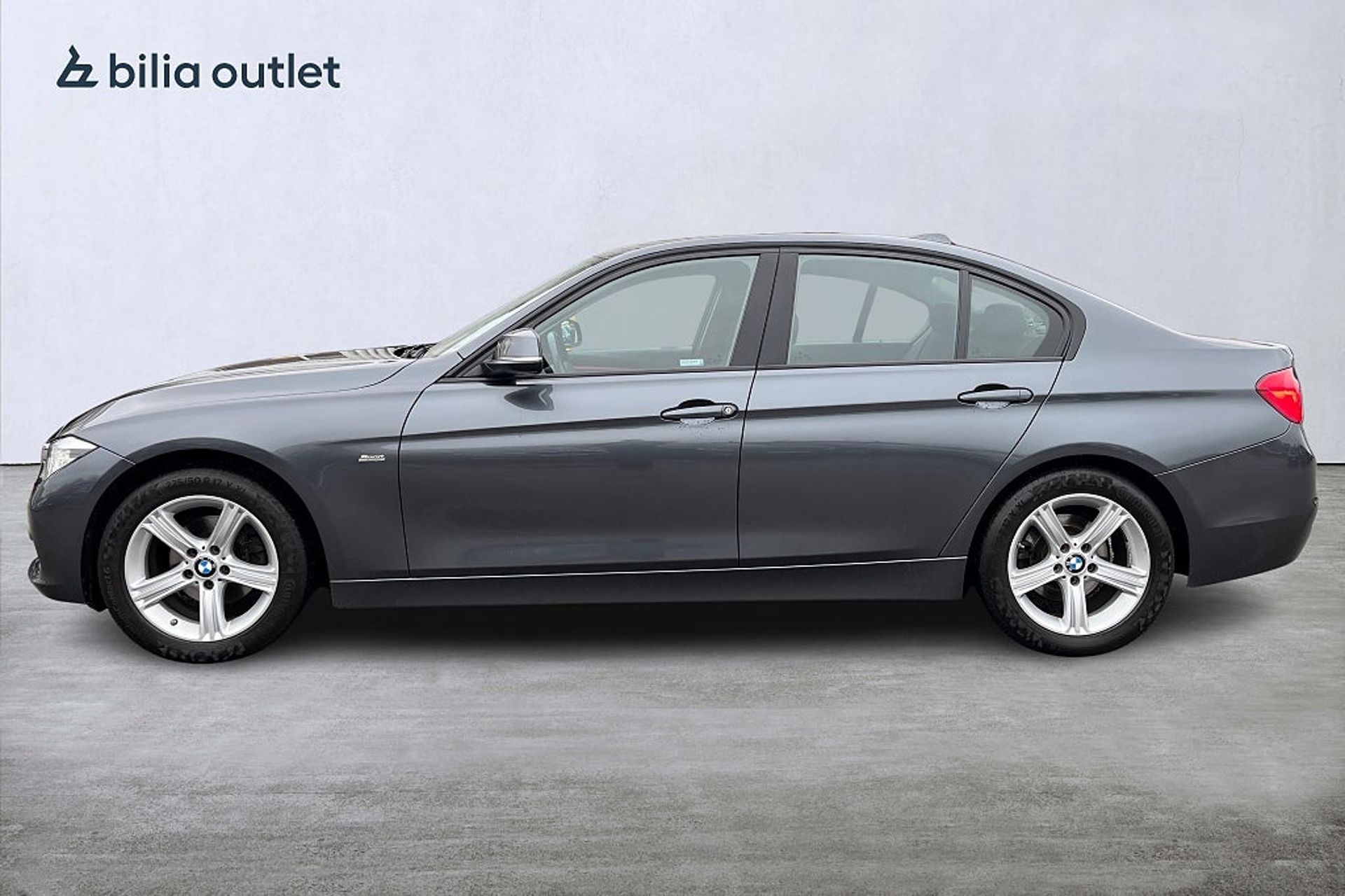 BMW 320i Sport Line 2017, bild 3/10