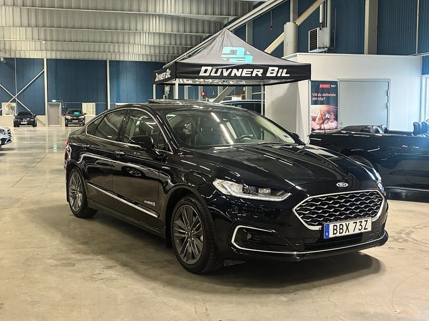 Bild 1 av Ford Mondeo Hybrid E-CVT Vignale | Taklucka | V-hjul