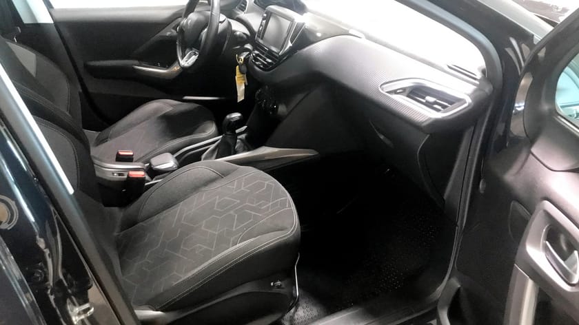 Bild 3 av Peugeot 2008 Active Puretech