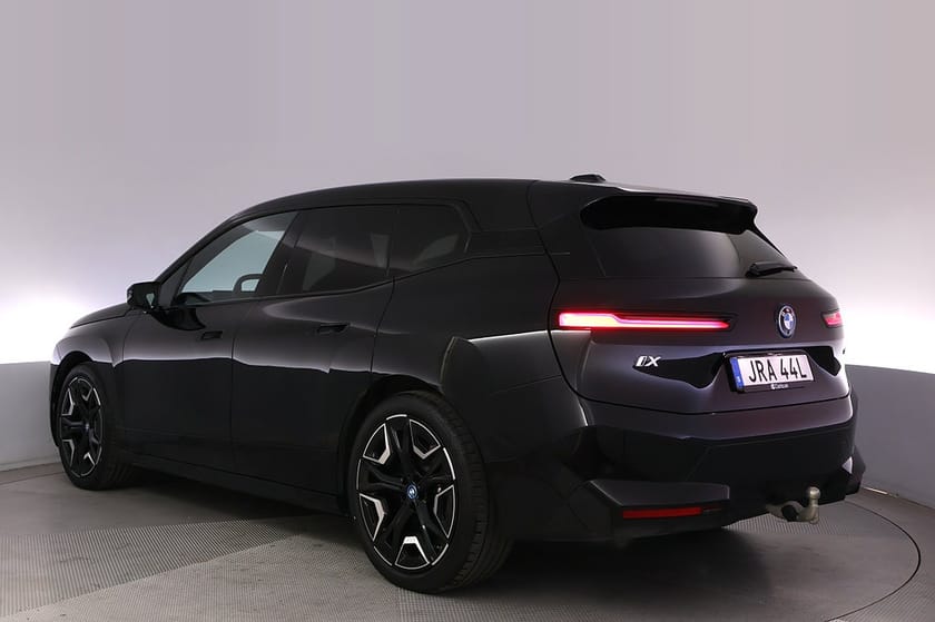 Bild 4 av BMW iX xDrive40 Sport Laser 360 H/K Luftfjädring HUD Drag