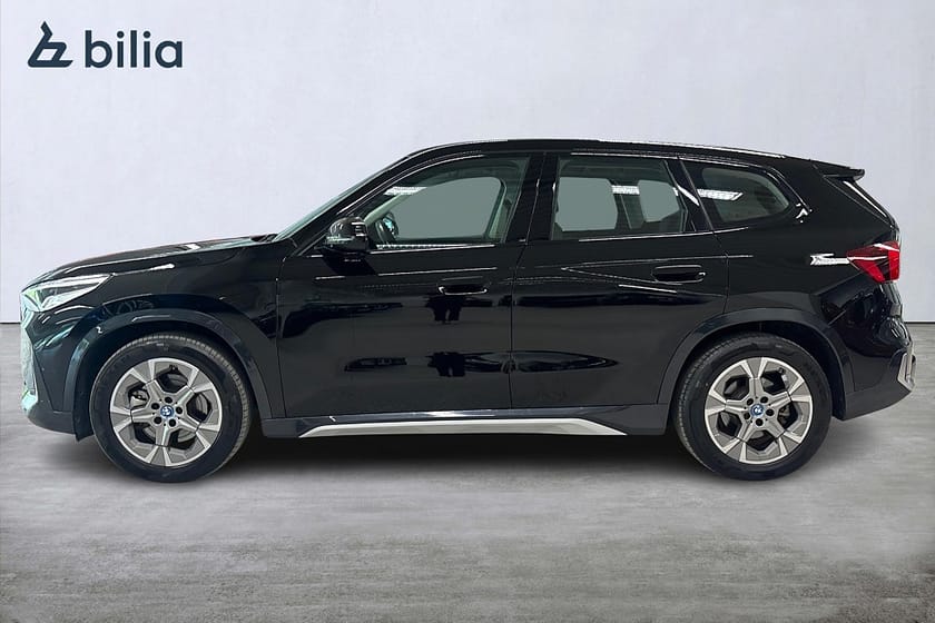Bild 3 av BMW iX1 xDrive30 xDrive 30 xLine | Backkamera | Fartållare | 18"