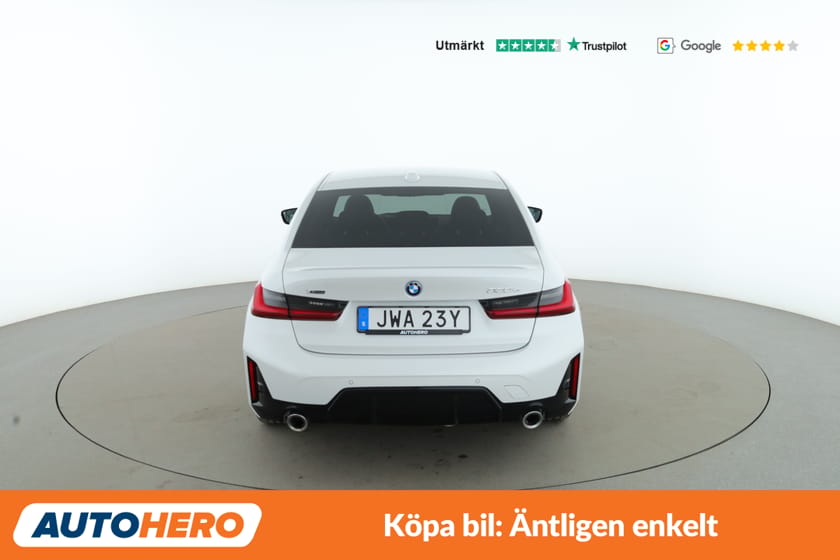 Bild 4 av BMW 330e xDrive Sedan M Sport / GPS, Rattvärme, PDC