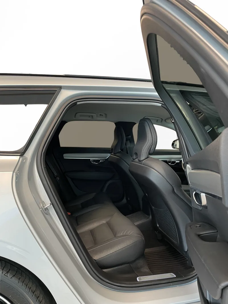 Bild 14 av 15 – Volvo V90 T6 Plus Dark Nordic Edition Plus Nordic Edition