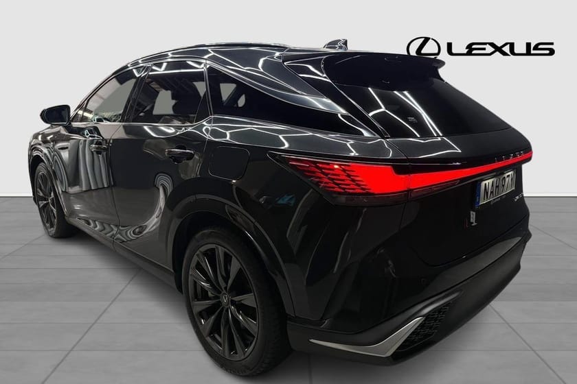 Bild 2 av Lexus RX 450h+ SPORT DESIGN PANORAMATAK