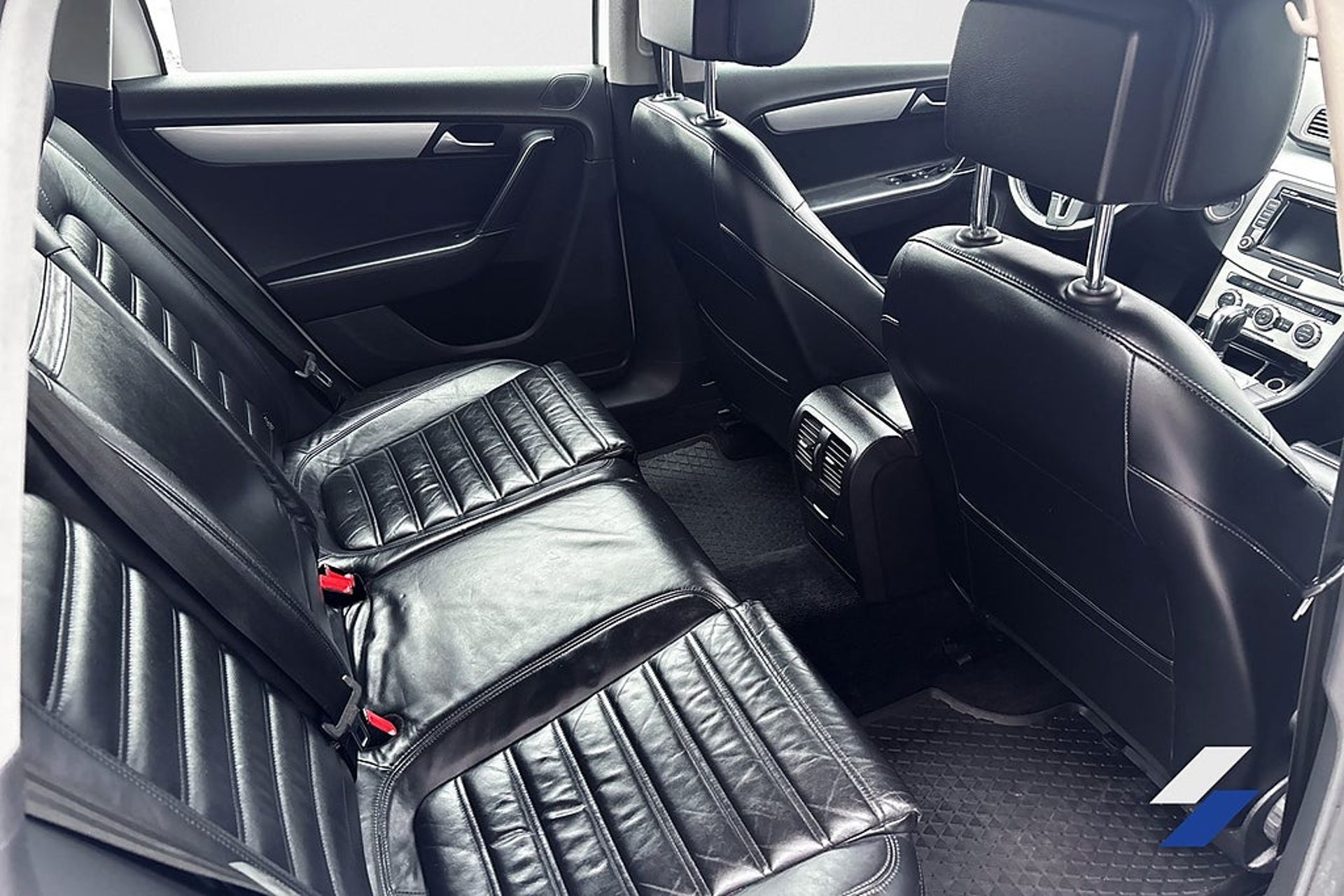 Volkswagen Passat 2014, photo 6/6