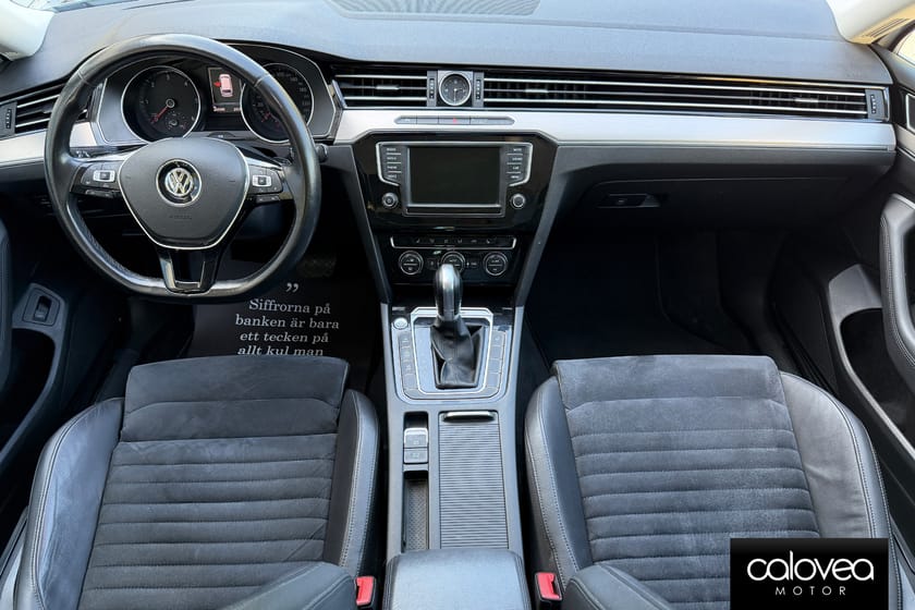 Bild 5 av Volkswagen Passat Sportscombi VW R-Line 2.0 TDI 190hk DSG 4Motion - Dieselvärmare, Dragkrok