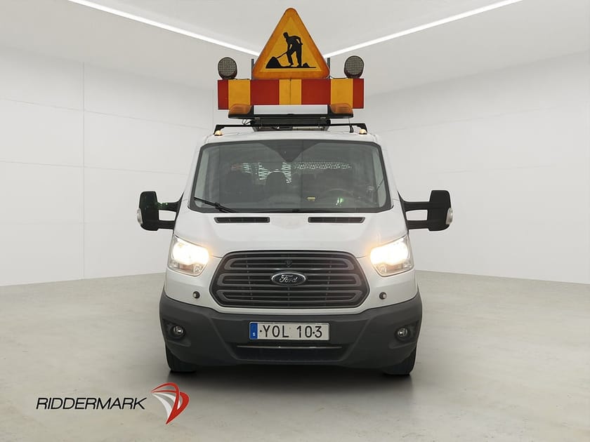 Bild 5 av Ford Transit 350 Chassi Dubbelhytt KRANBIL Värm Drag B-Kam Moms