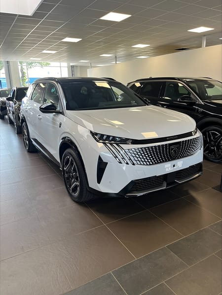 Peugeot E-5008 Long Range GT Electric / 660km Räckvidd / Omgående lev