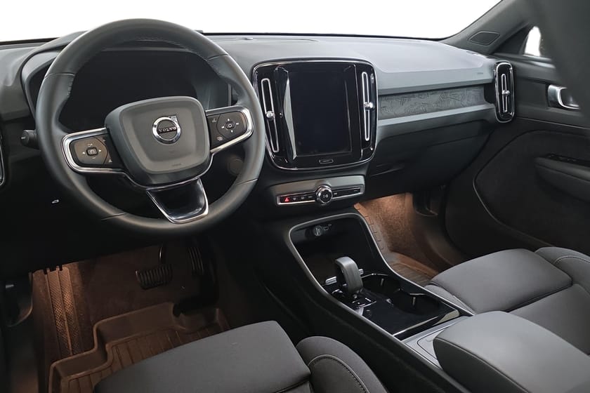 Bild 2 av Volvo XC40 Recharge Core Edition/Google/Värmepump/Backkamera/