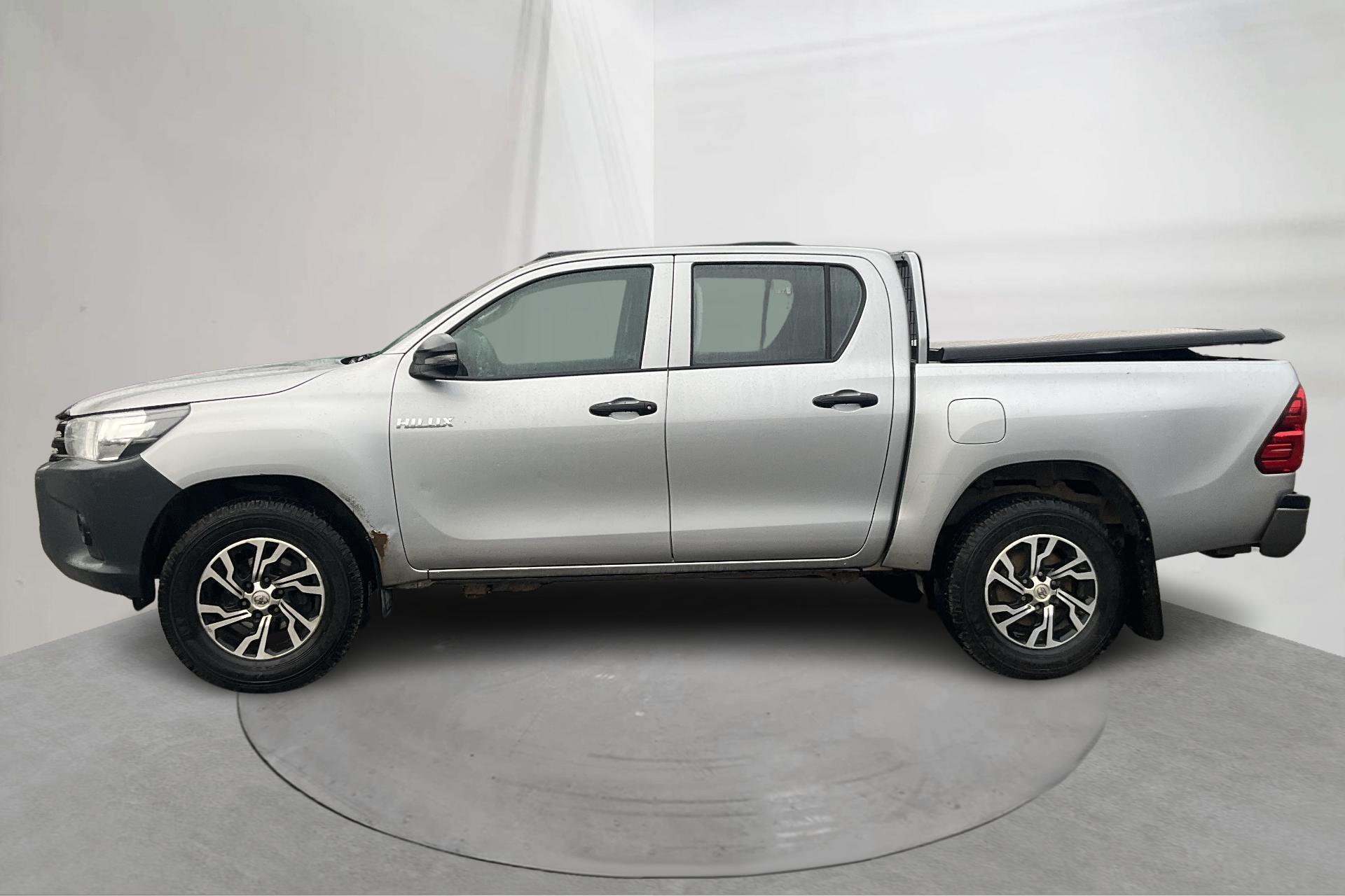 Toyota HiLux Dubbelhytt 2.4 AWD 2019, bild 2/10
